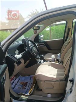 لاند روفر LR2